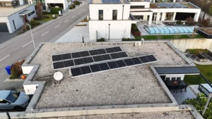 Fotovoltaické panely Canadian Solar na rodinnom dome v Trenčíne