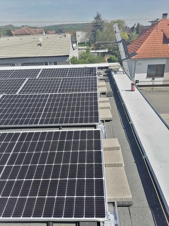 Fotovoltaické panely Canadian Solar na rodinnom dome Nové Mesto nad Váhom, kraj Trenčín