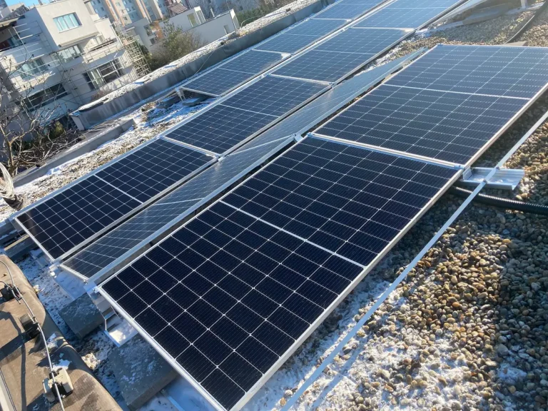 Fotovoltaika Bratislava 14 kWp, Huawei rodinný dom s rovnou strechou