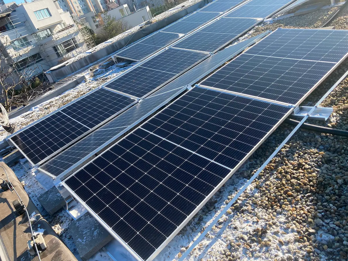 Fotovoltaika Bratislava 14 kWp, Huawei rodinný dom s rovnou strechou