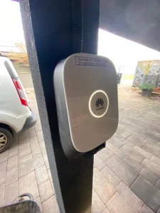 Nabíjacia stanica pre elektromobily s fotovoltikou pri rodinnom dome, Nitra