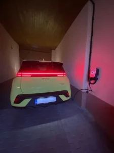 Fotovoltaika od IC Grid prepojená s inteligentným wallboxom na bezplatné nabíjanie auta zo slnka